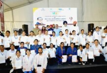 Punjab News: पंजाब के राज्यपाल और केंद्रीय राज्य मंत्री ने 1,044 युवाओं को सौंपे नियुक्ति पत्र