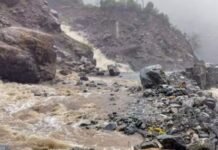 उत्तराखंड में भारी बारिश के कारण भूस्खलन; 2 जगहों पर स्कूल बंद, केदारनाथ यात्रा पर रोक