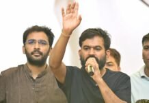 Cockroach Janata Party ने फिर दी चेतावनी, कहा – इस्तीफ़े की मांग सिर्फ़ धर्मेंद्र प्रधान तक सीमित नहीं रहेगी…Cockroach Janata Party ने फिर दी चेतावनी, कहा – इस्तीफ़े की मांग सिर्फ़ धर्मेंद्र प्रधान तक सीमित नहीं रहेगी…