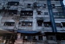 Kolkata Hotel Fire: कोलकाता के होटल में लगी भीषण आग, दम घुटने से 9 लोगों की मौत, कई घायल