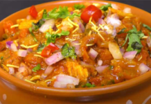 Tomato Chaat Recipe: बारिश के मौसम झटपट बनाए बनारस की गलियों में मशहूर टमाटर चाट