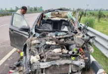 कैथल में भयानक सड़क हादसा; ट्रक से टकराई कार, 2 युवकों की मौत, 2 घायल