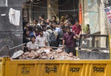 इमारत के मलबे में दब गए सपने: हादसे में MP के दो छोत्रों की मौत, अपनी-अपनी बहन से राखी बंधवाकर लौटे थे दोनों