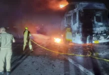 Yamuna Expressway Bus Fire: यमुना एक्सप्रेसवे पर स्लीपर बस में लगी भीषण आग; दर्दनाक हादसे में 9 यात्री जिंदा जले