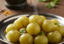 कच्चा या अचार के रूप में खाने के बजाय, रोज़ाना एक उबला हुआ आंवला खाएं, मिलेंगे अद्भुत फायदे