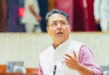 भारत में संस्थाओं की विश्वसनीयता गंभीर संकट में, लोगों को ‘निर्वाचित तानाशाही’ की ओर धकेला जा रहा है: अमन अरोड़ा