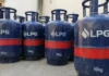 Commercial LPG cylinder Price Hike: स्टिवल सीजन से पहले कमर्शियल LPG सिलेंडर के दाम बढ़े, जानें आपके शहर में क्या है नए रेट