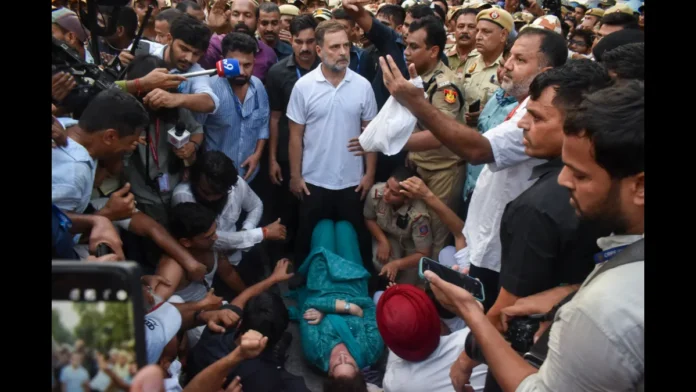 rahul-gandhi-priyanka-gandhi-protest-delhi-police-fir-1791441950